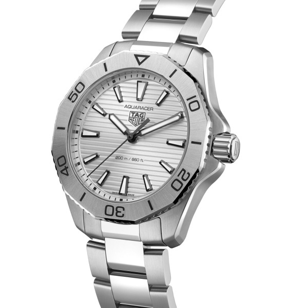 TAG Heuer Aquaracer Professional 200 - Goldfinger