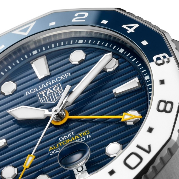 TAG Heuer Aquaracer Professional 300 GMT - Goldfinger