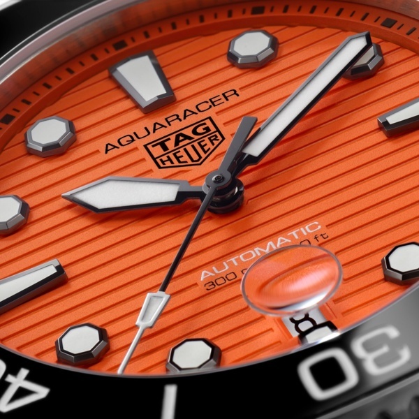 TAG Heuer Aquaracer Professional 300 Orange Diver - Goldfinger