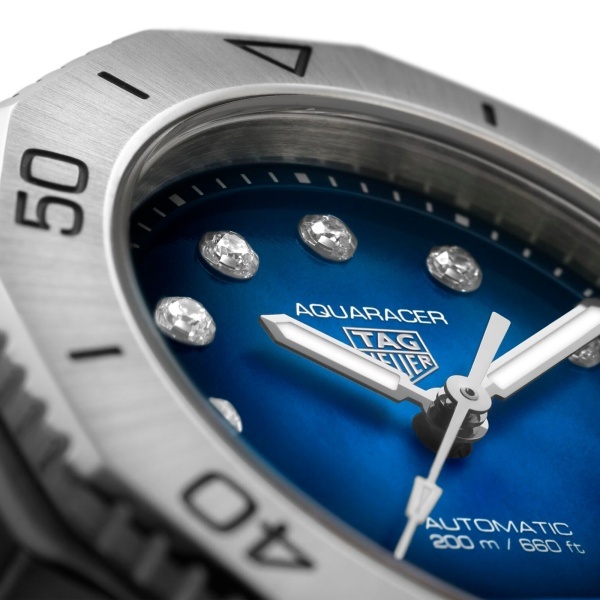 TAG Heuer Aquaracer Professional 200 Date - Goldfinger