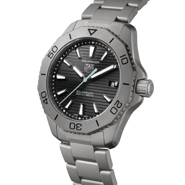 TAG Heuer Aquaracer Professional 200 Solargraph - Goldfinger