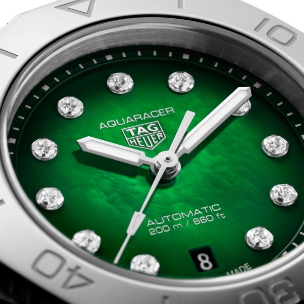 TAG Heuer Aquaracer Professional 200 - Goldfinger