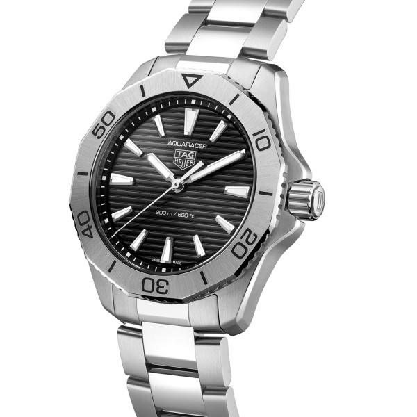 TAG Heuer Aquaracer Professional 200 - Goldfinger