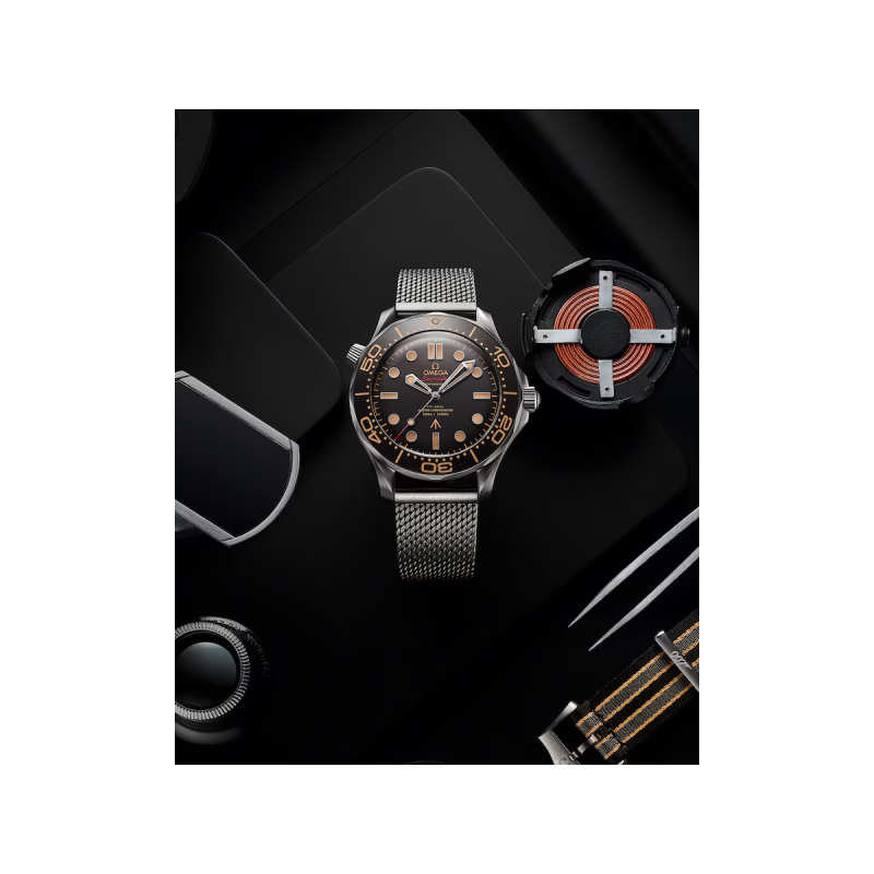 OMEGA Seamaster Diver 300M - Goldfinger