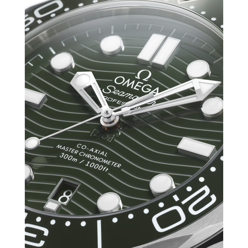 OMEGA Seamaster Diver 300M - Goldfinger