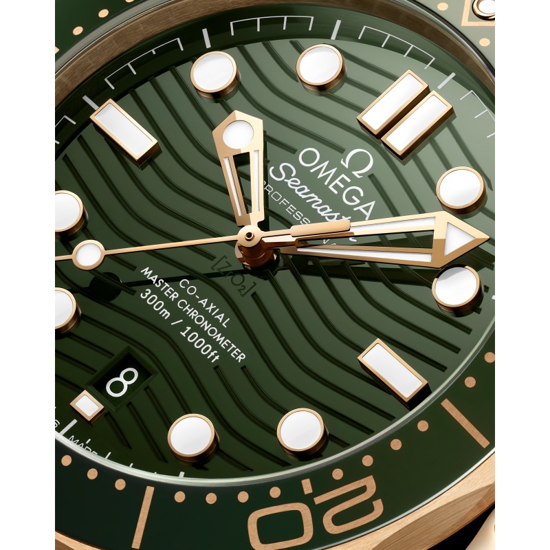 OMEGA Seamaster Diver 300M - Goldfinger