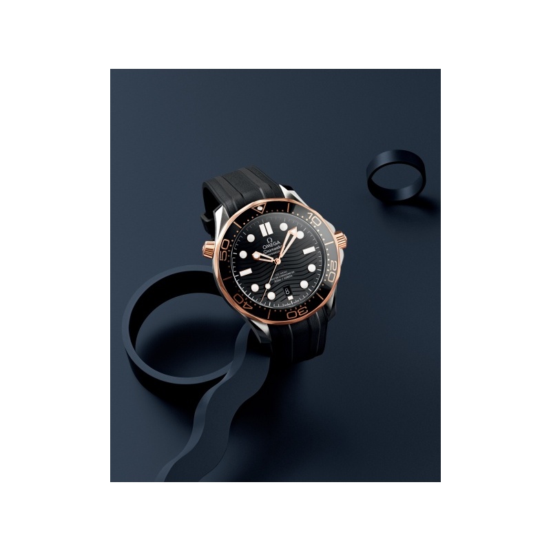 OMEGA Seamaster Diver 300M - Goldfinger