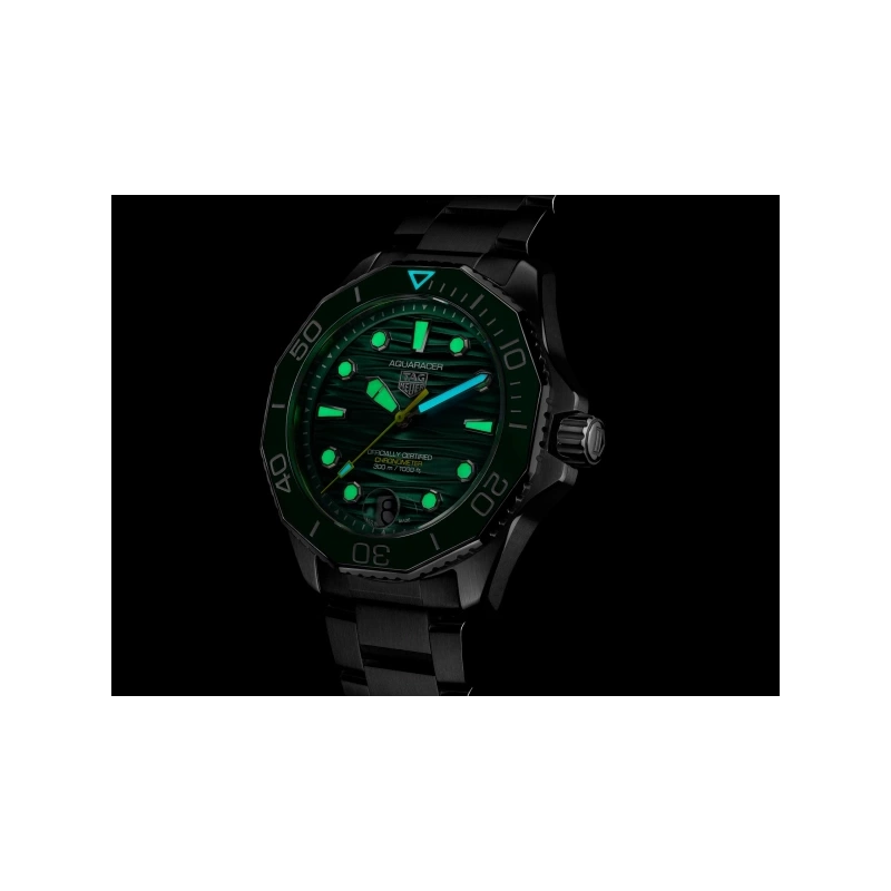 TAG Heuer Aquaracer Professional 300 GMT - Goldfinger